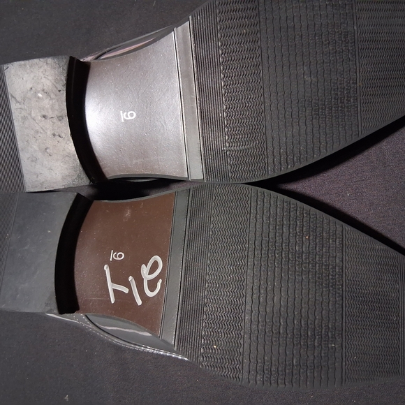 Glossy Gray Derby Shoes with Patent Finish - Picture 7 of 8